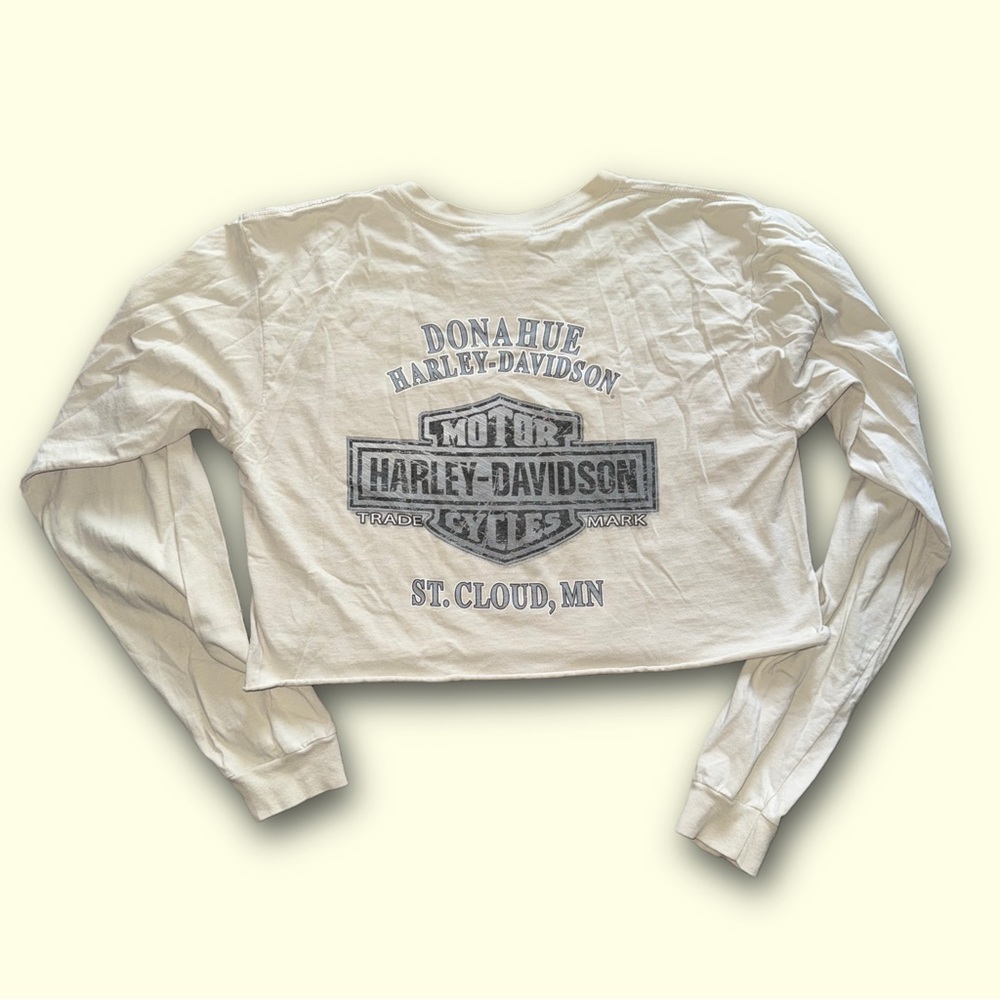 Women’s Harley Davison, 07 cropped long sleeve tee size Medium White